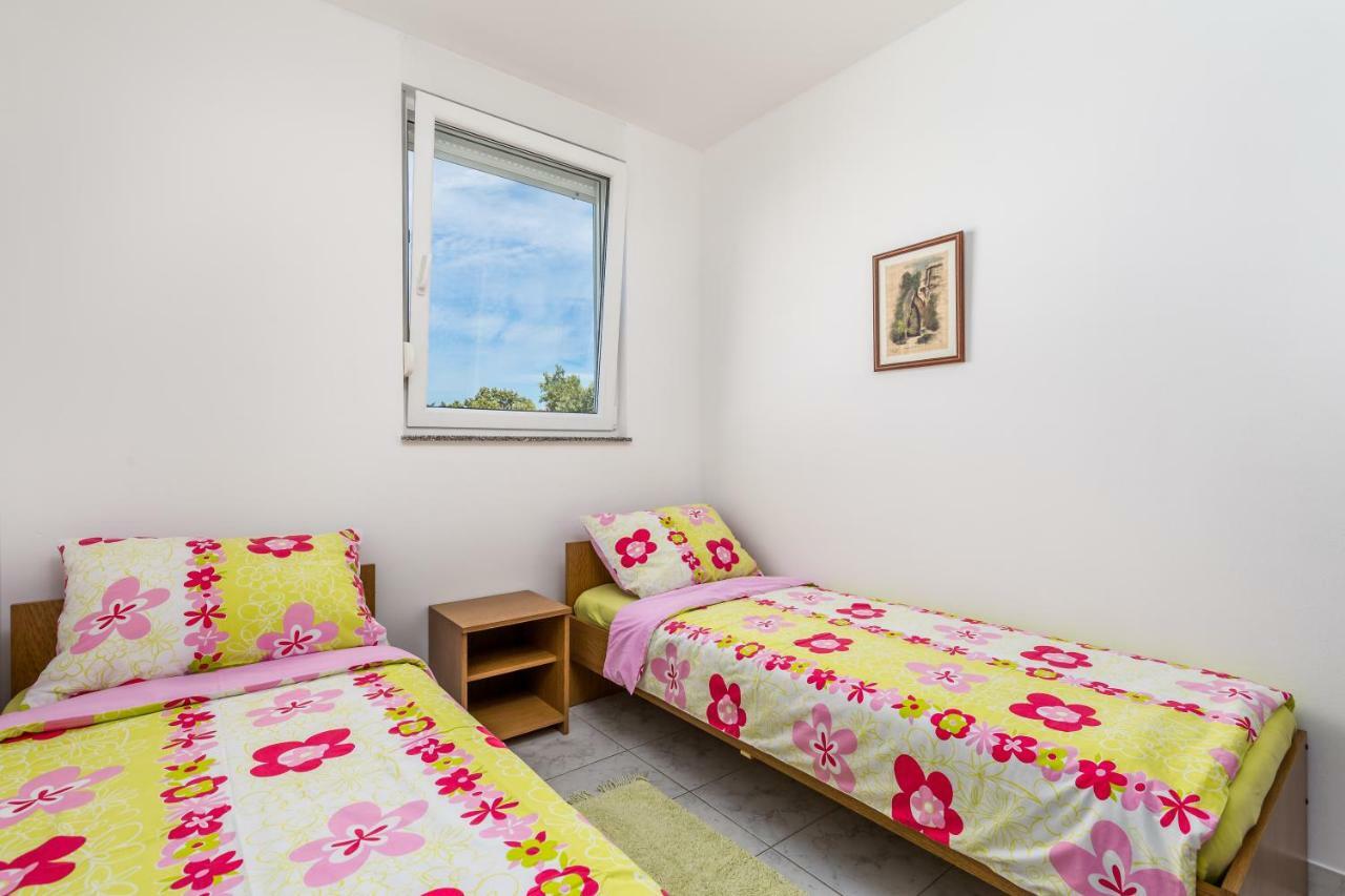 Apartmán Modra Kuca Mandre Exteriér fotografie